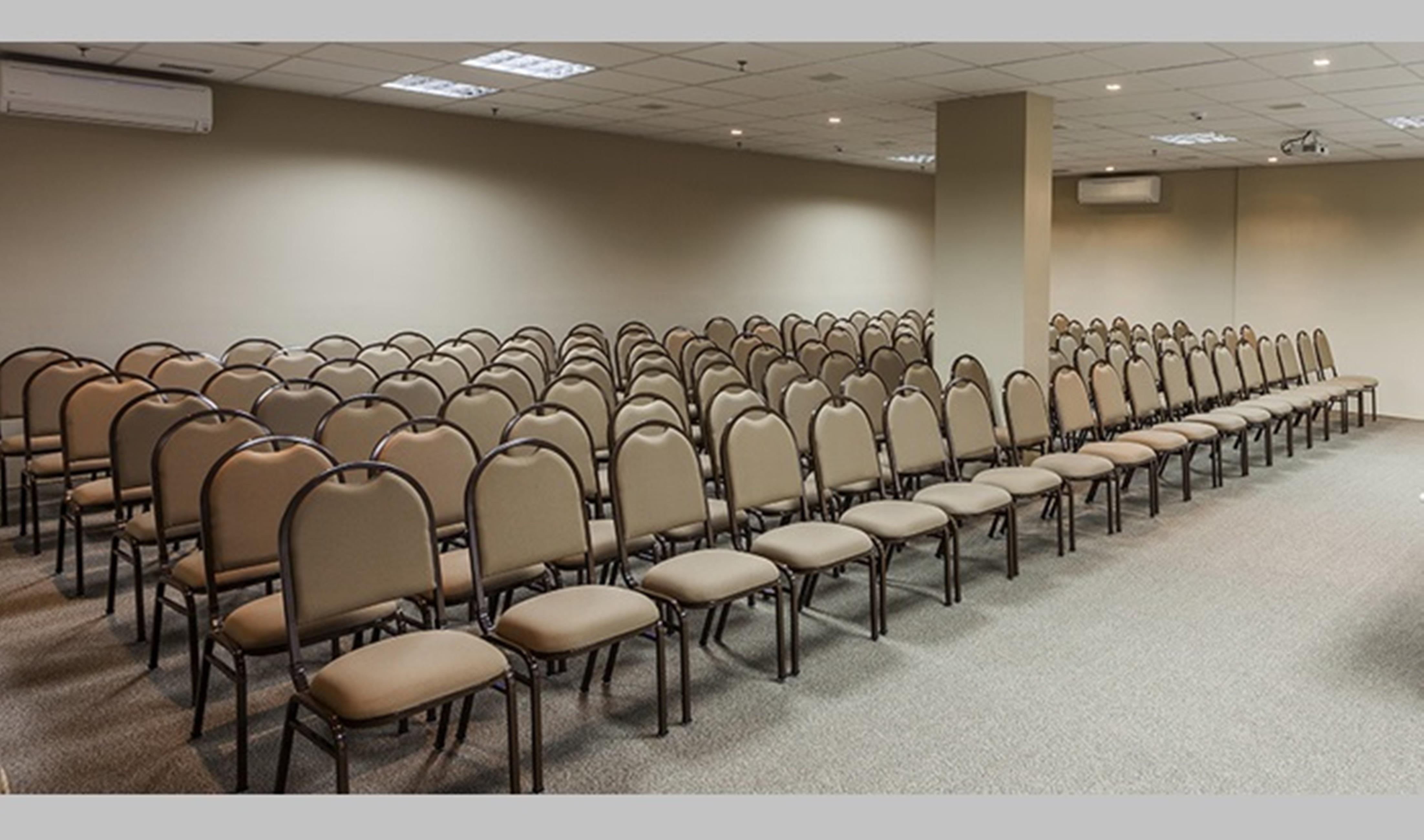 Jade Hotel Brasilia Candangolandia Exterior foto Banquet chairs