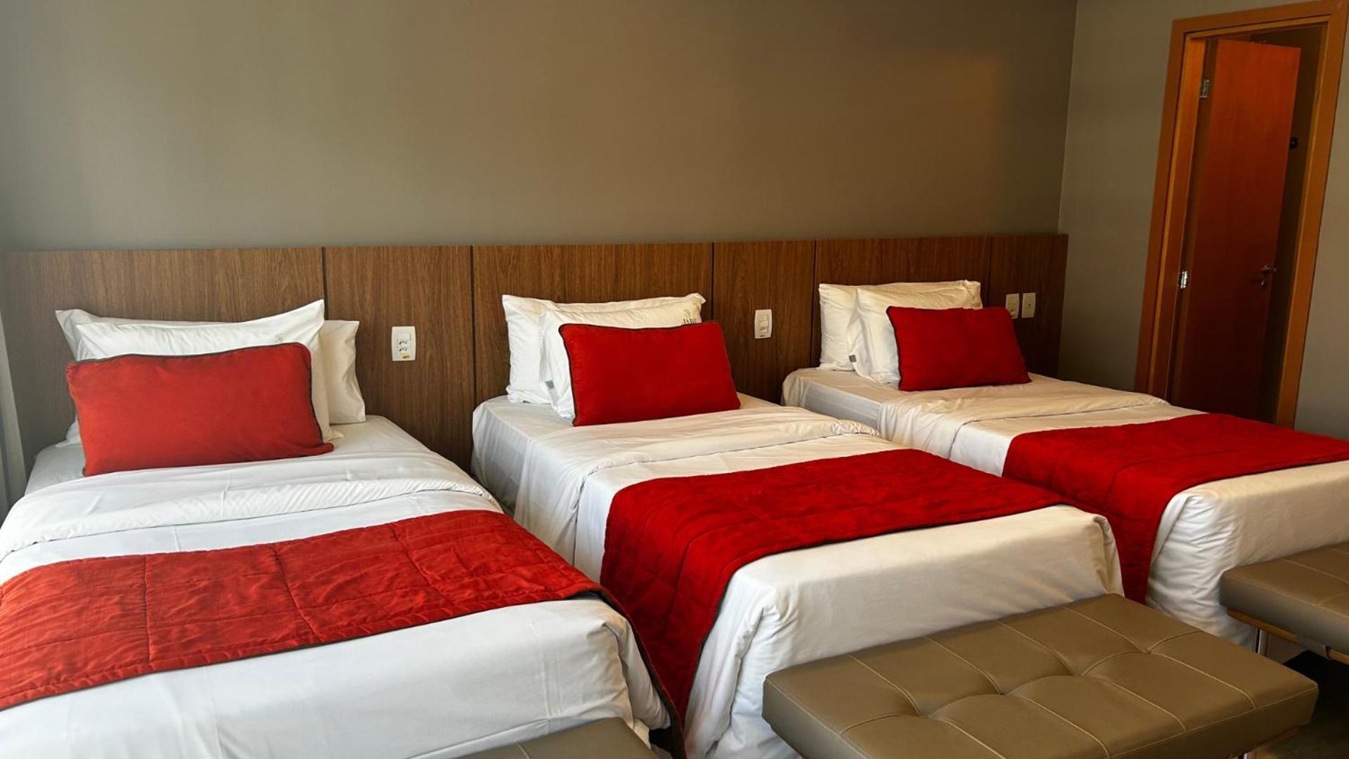Jade Hotel Brasilia Candangolandia Exterior foto A room at the hotel