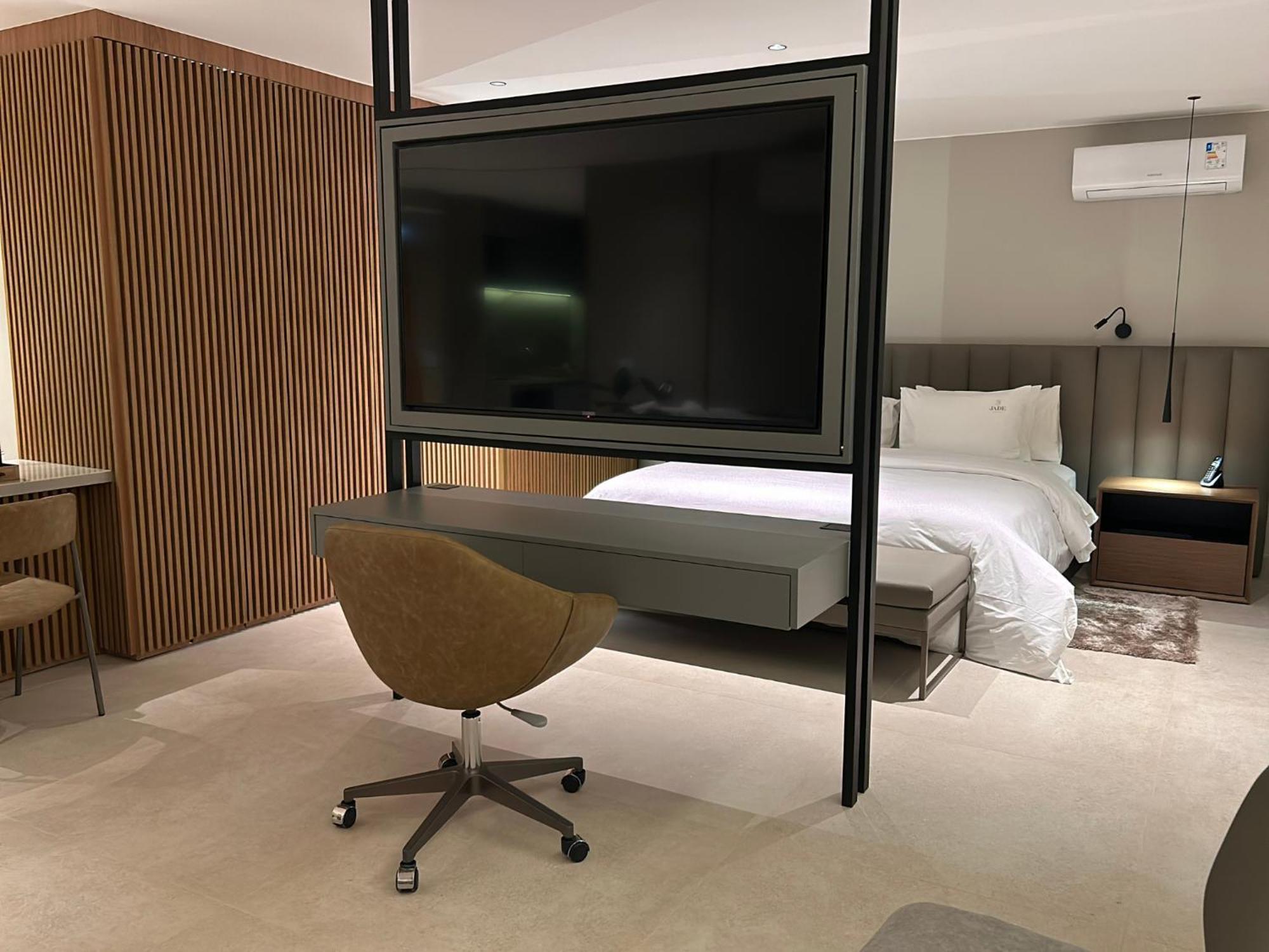 Jade Hotel Brasilia Candangolandia Exterior foto A room at the hotel